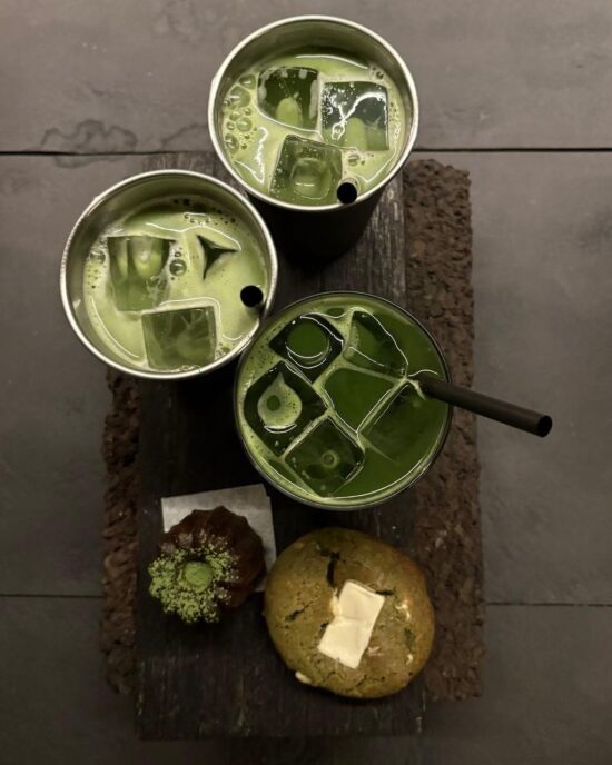 Matcha and cookie
